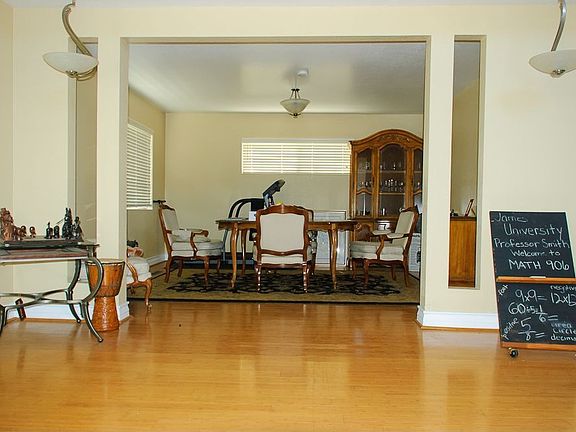 2nd image of 3831 S Cloverdale Ave