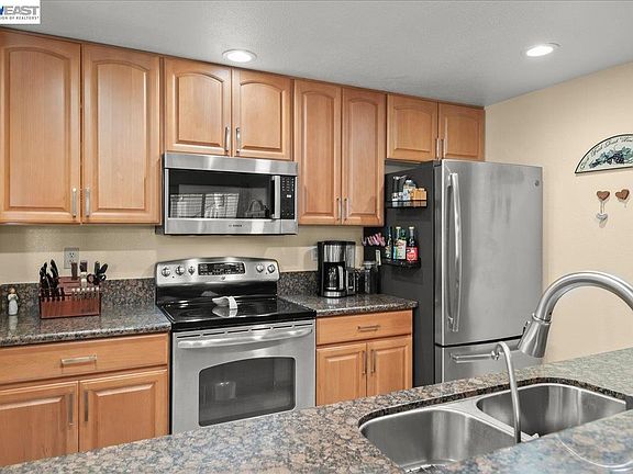 2nd image of 35214 Lido Blvd Unit B