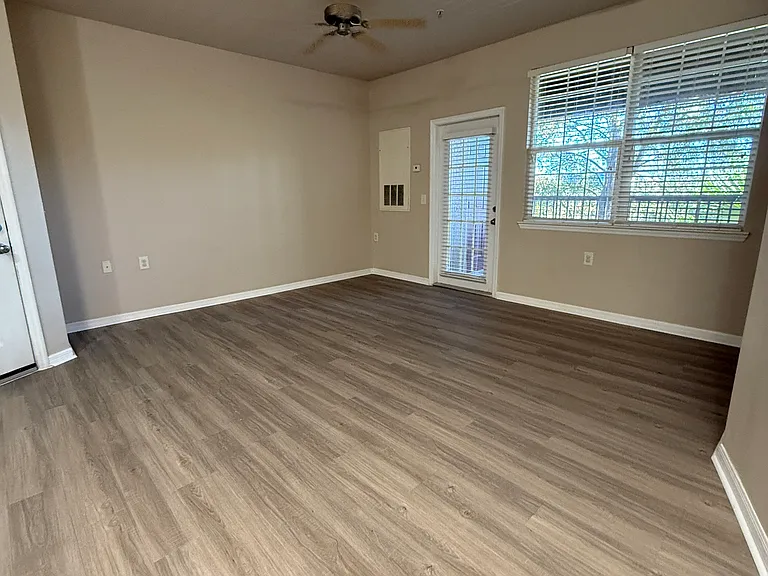 1610 Raena Dr #209 — Photo 5