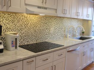 21 Fifer Ln, Lexington, MA 02420