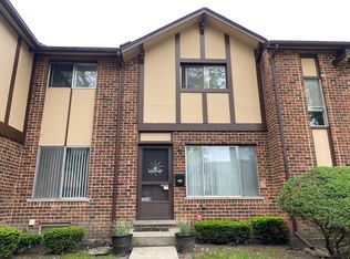 1S146 Radford Ln, Villa Park, IL 60181