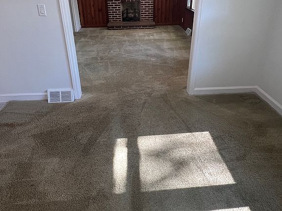3rd image of 2031 Brockett Rd