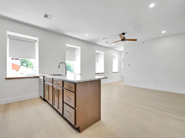 132 E Market St #202, Orwigsburg, PA 17961