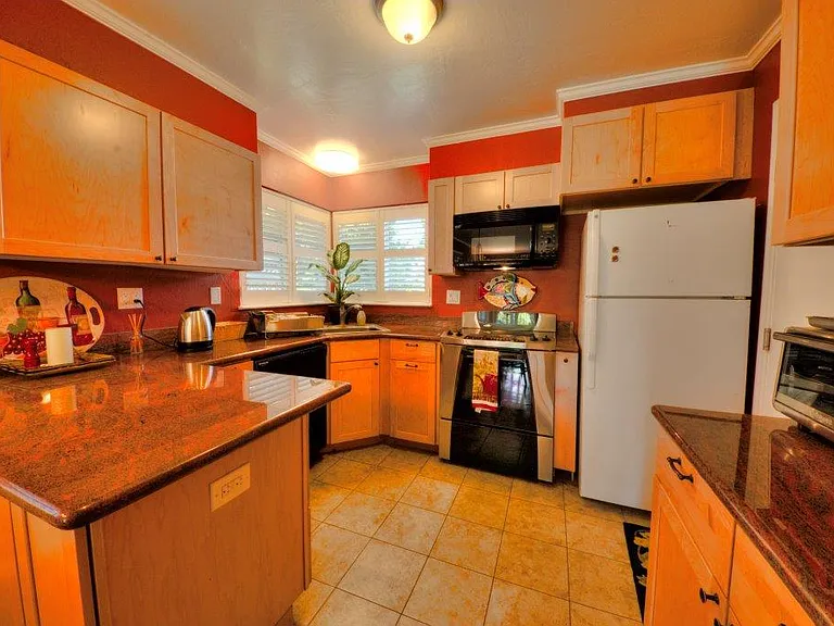 1282 Normandy Way — Photo 10