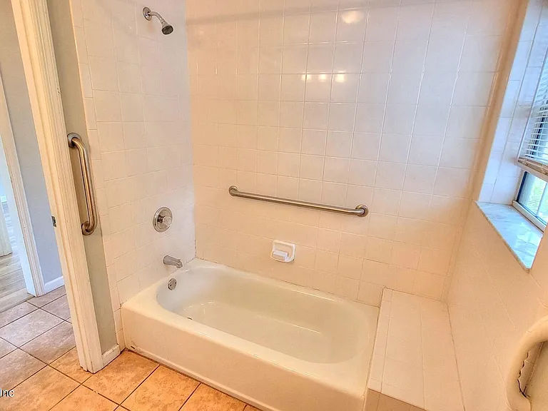 9248 9th Ave — Photo 22