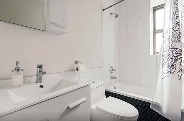 Rented by Lang Realty LLC | media 15