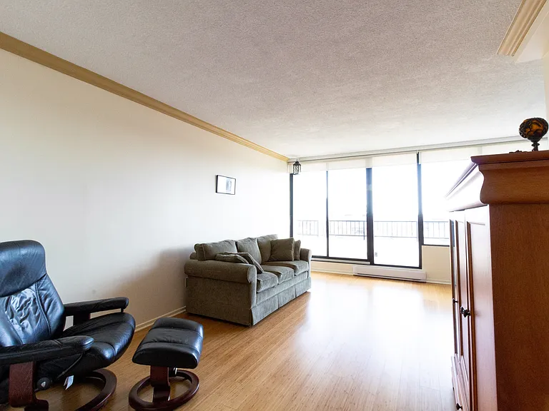 370 Dominion Ave #1104 — Photo 10