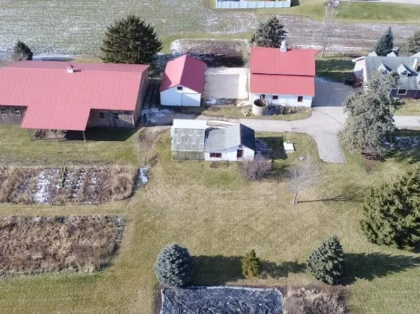 1055 West Walworth AVENUE, Whitewater, WI 53190