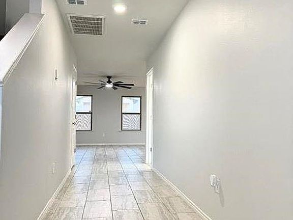 2nd image of 5611 Lone Star Loop