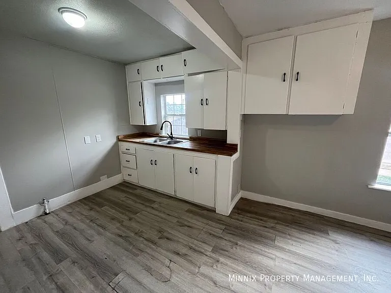 950 S 10th St — Photo 11
