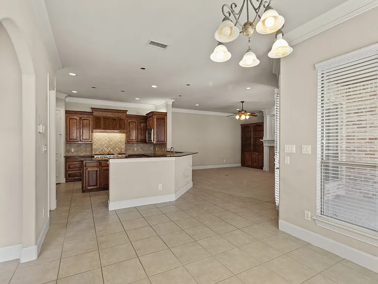 3240 Forestbrook Dr — Photo 12