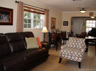 261 W 38th St, Hialeah, FL 33012
