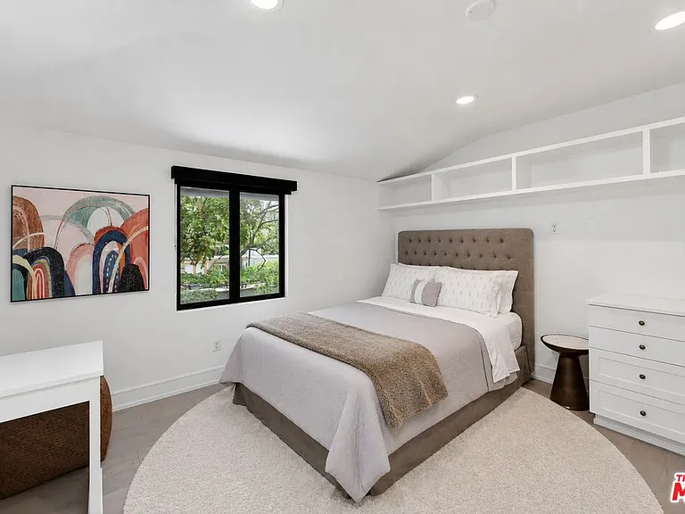 760 S San Rafael Ave — Photo 37