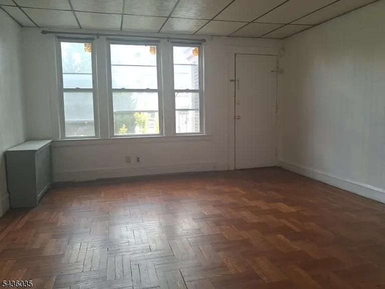 19 Bayview Ave #2 — Photo 4