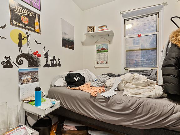4th image of 9 Christopher St APT 11