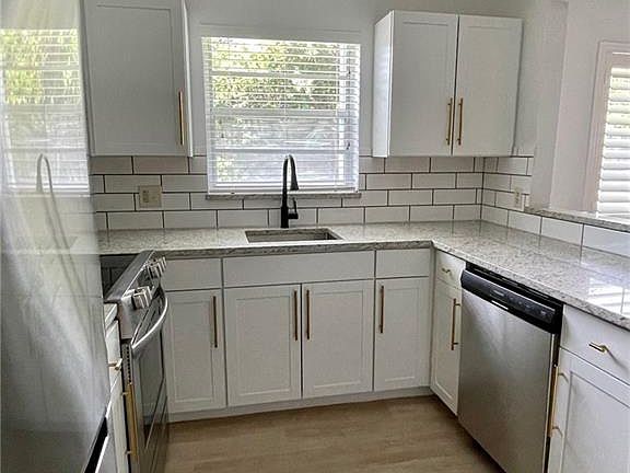 4th image of 1225 NW 21st St #10-1007