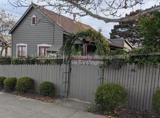 515 Dickman Ave, Monterey, CA
