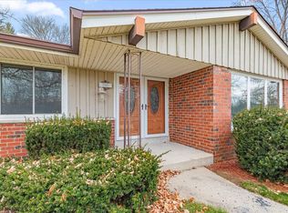 7525 North Redwood ROAD, Glendale, WI 53209