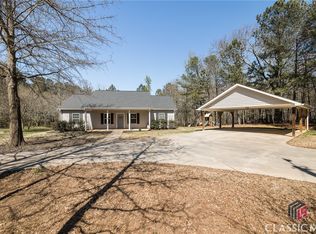 1864 Garnett Ward Rd, Hull, GA 30646