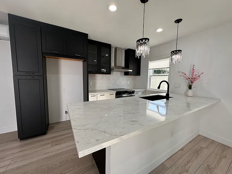 11481 1/2 Burke St — Photo 20