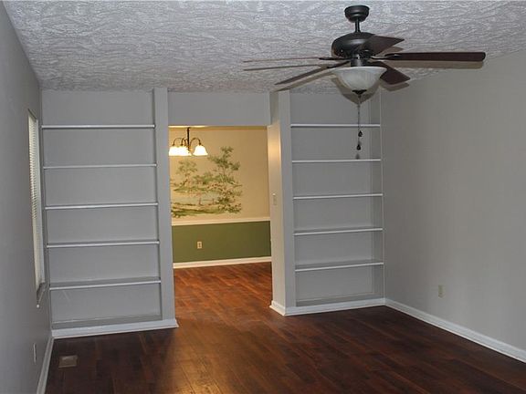 5th image of 2737 Todda Dr