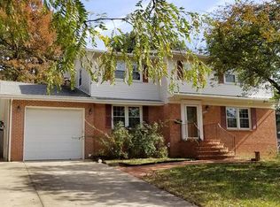 6007 Meriwether Ln, Springfield, VA 22150