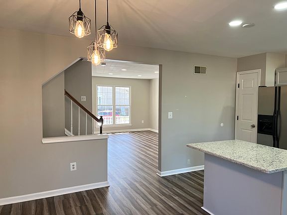 5th image of 1845 Glendale Ln