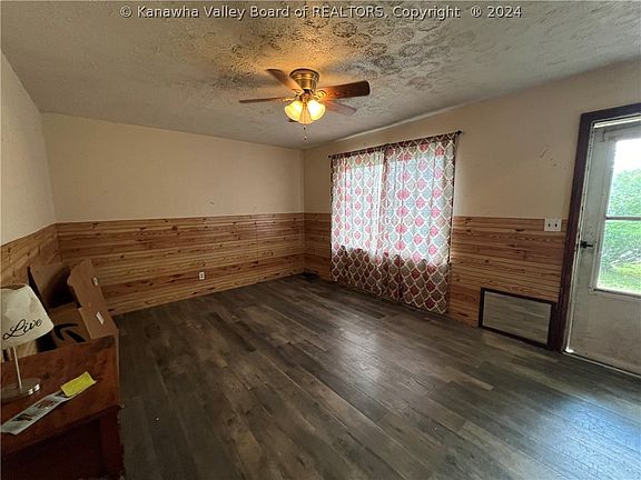 5th image of 132 Blain Ln
