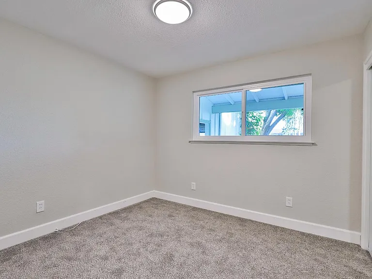 8257 Lake Forest Dr — Photo 23