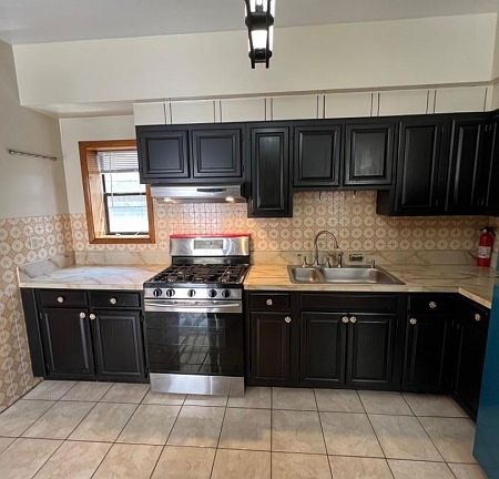 3rd image of 17 Van Buren St APT 1
