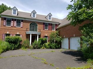 2 Spring Lake Dr, Far Hills, NJ 07931