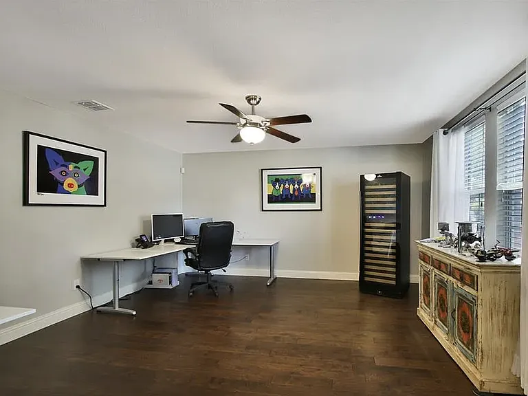 1007 Shelborn Dr — Photo 7