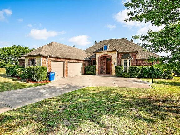 2nd image of 585 Chardonnay Dr