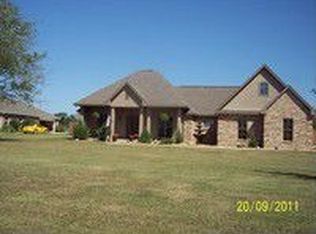 386 Hallmark Dr, Stonewall, LA 71078