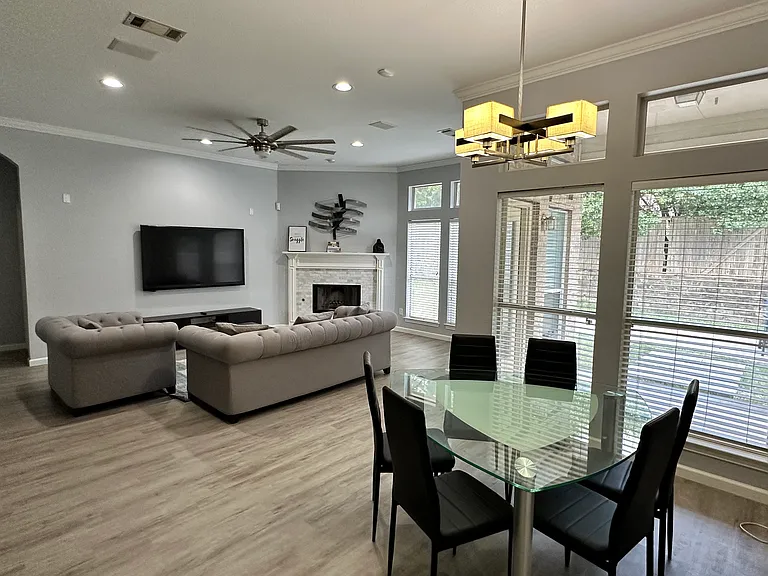 2506 Spring Hill Ln — Photo 3