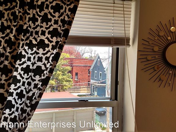 4th image of 2520 N Stowell Ave #6514354