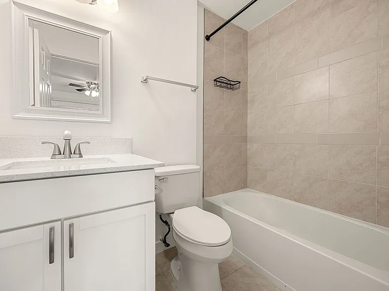 6409 Burns St #106 — Photo 10