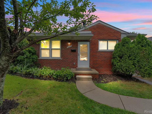 6159 N Highland St, Dearborn Heights, MI 48127