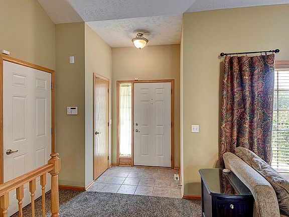 2nd image of 5010 Fountain Dr