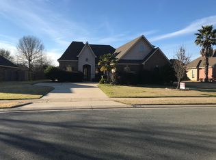 418 Half Moon Ln, Bossier City, LA 71111