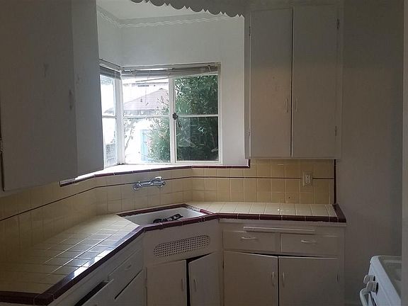 2nd image of 6337 Macarthur Blvd