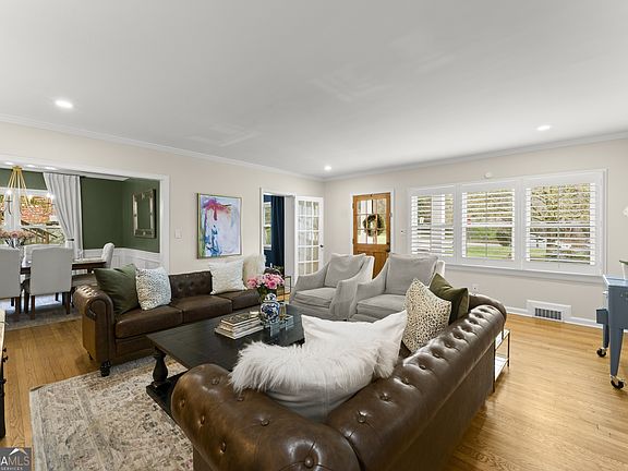 5th image of 234 Garden Ln