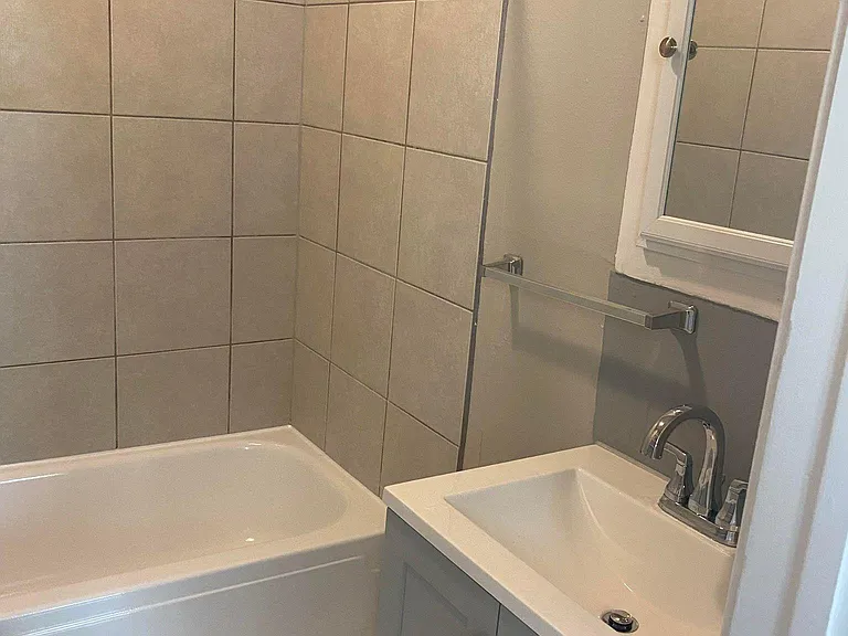 1808 Hadley St #8 — Photo 10