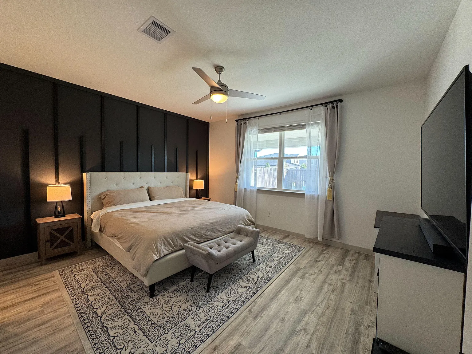 3 bed, 2.0 bath, 1600 sqft, $1,209 — Photo 3
