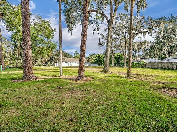 4th image of 620 Pinetree Rd #3-4