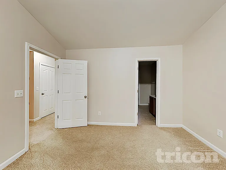 4740 Brewer Dr — Photo 11