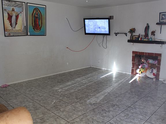 5th image of 15294 Magnolia Road