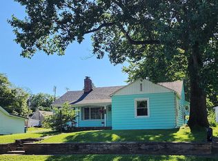 322 N East St, Olney, IL 62450
