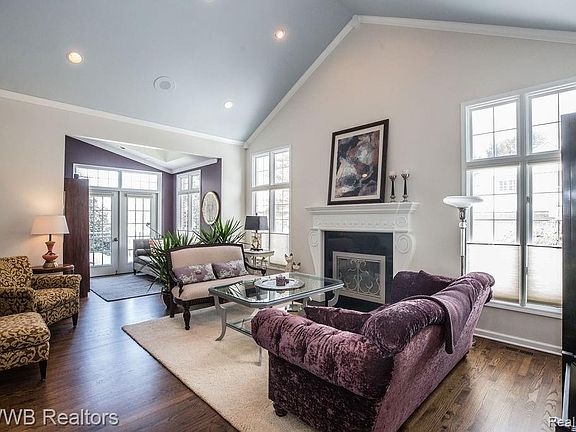 3rd image of 4051 Cranbrook Ct