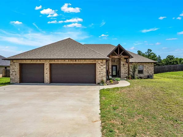1022 Skyridge Dr, Elgin, OK 73538